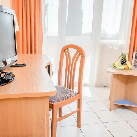 Dolphin All Inclusive Hotell 4*