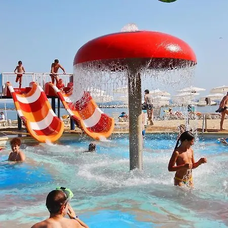 Hotel Dolphin All Inclusive 4*